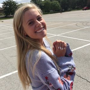 Meet your Posher, Christine